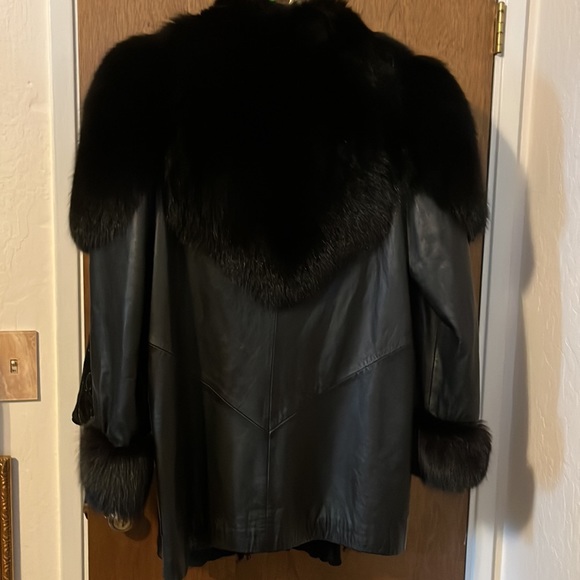 Leather and fox fur jacket - Picture 2 of 3